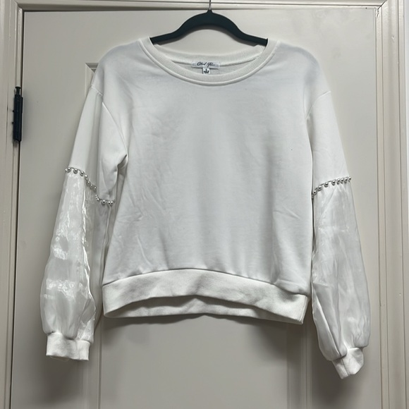 Cloud ten super cute cropped sweatshirt- white with pearls and satin sleeves. - Picture 2 of 6